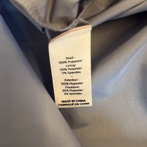 CINQ À SEPT Carolyn Bell-Sleeve Twist-Front Top - Picture 11 of 12